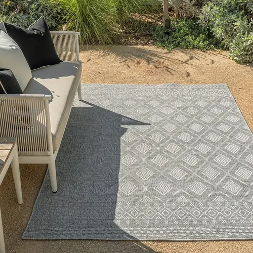 Outdoor Carpet in Dubai
